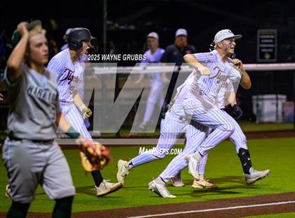 Thumbnail 3 in Centerville vs. Harleton (UIL 2A D1 Region Semifinal) photogallery.