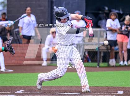 Thumbnail 2 in Centerville vs. Harleton (UIL 2A D1 Region Semifinal) photogallery.