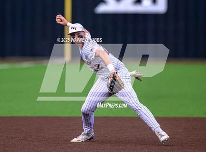 Thumbnail 2 in Centerville vs. Harleton (UIL 2A D1 Region Semifinal) photogallery.