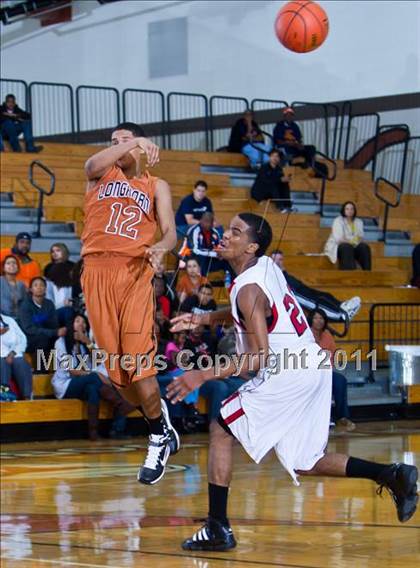 Thumbnail 1 in Dobie vs. Hillcrest (McDonald's Texas Invitational) photogallery.