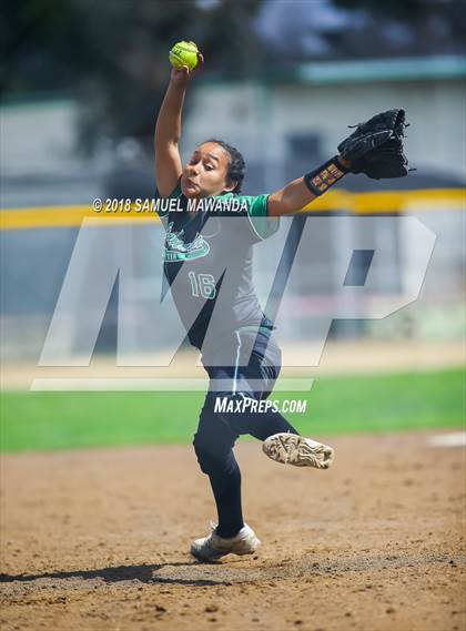Thumbnail 3 in Granada Hills Charter vs San Pedro photogallery.
