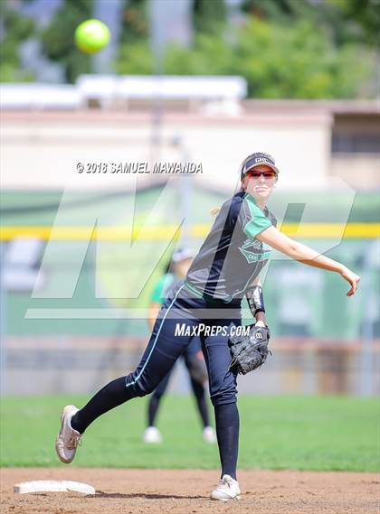 Thumbnail 3 in Granada Hills Charter vs San Pedro photogallery.