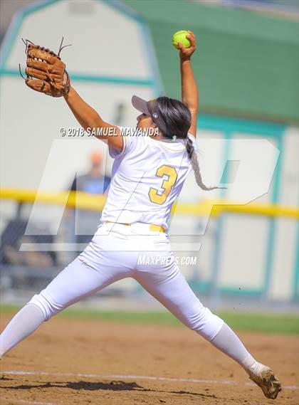 Thumbnail 3 in Granada Hills Charter vs San Pedro photogallery.