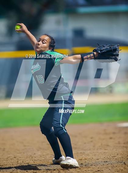 Thumbnail 1 in Granada Hills Charter vs San Pedro photogallery.
