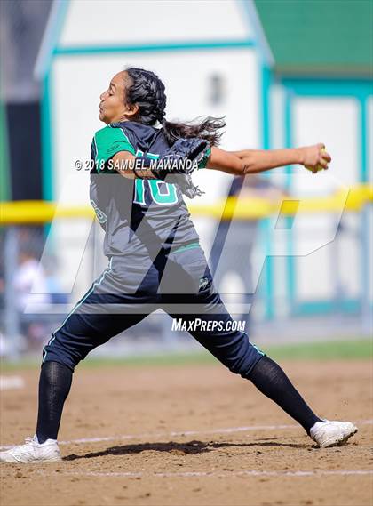 Thumbnail 3 in Granada Hills Charter vs San Pedro photogallery.