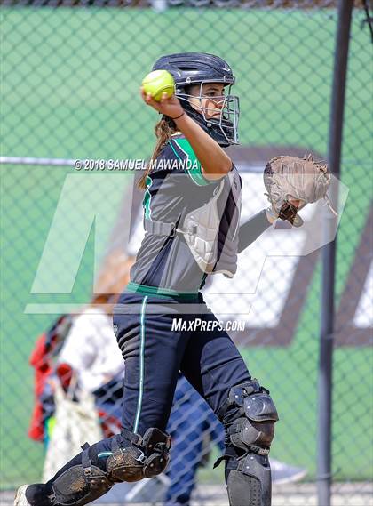 Thumbnail 3 in Granada Hills Charter vs San Pedro photogallery.