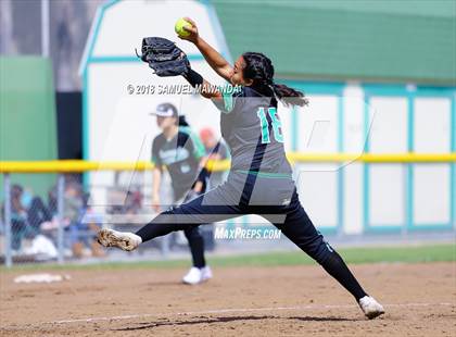 Thumbnail 1 in Granada Hills Charter vs San Pedro photogallery.