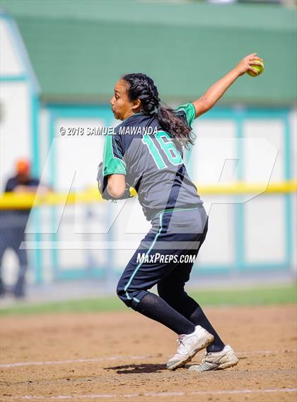 Thumbnail 2 in Granada Hills Charter vs San Pedro photogallery.