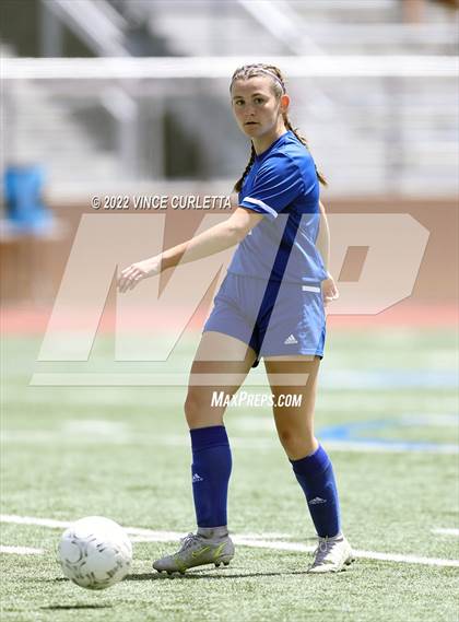 Thumbnail 3 in O'Connor vs. Westlake (UIL 6A Regional Semifinal) photogallery.