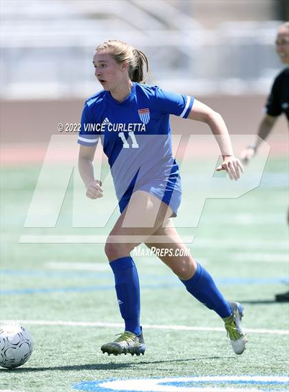 Thumbnail 2 in O'Connor vs. Westlake (UIL 6A Regional Semifinal) photogallery.