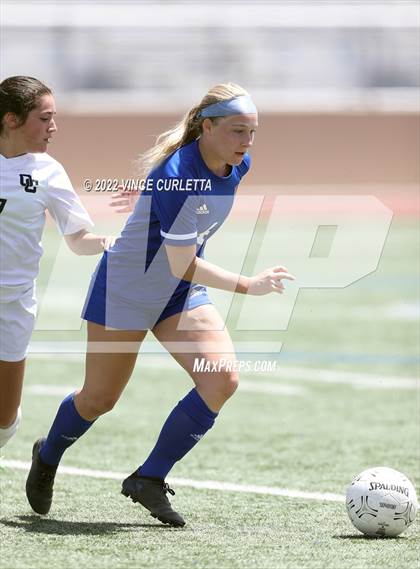 Thumbnail 1 in O'Connor vs. Westlake (UIL 6A Regional Semifinal) photogallery.