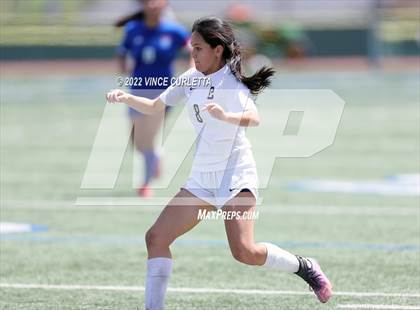 Thumbnail 1 in O'Connor vs. Westlake (UIL 6A Regional Semifinal) photogallery.