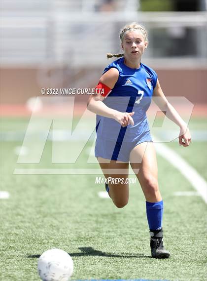 Thumbnail 1 in O'Connor vs. Westlake (UIL 6A Regional Semifinal) photogallery.