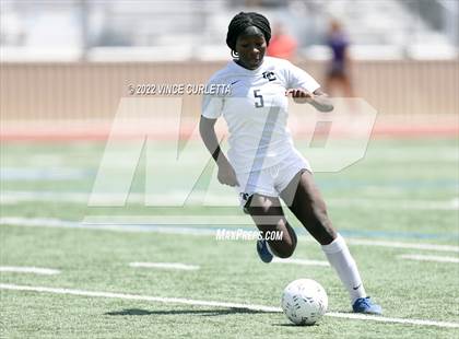 Thumbnail 1 in O'Connor vs. Westlake (UIL 6A Regional Semifinal) photogallery.