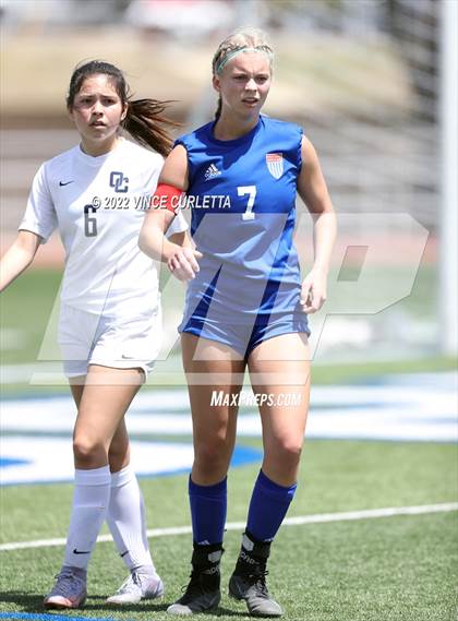 Thumbnail 3 in O'Connor vs. Westlake (UIL 6A Regional Semifinal) photogallery.