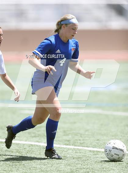 Thumbnail 3 in O'Connor vs. Westlake (UIL 6A Regional Semifinal) photogallery.