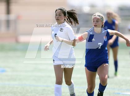 Thumbnail 3 in O'Connor vs. Westlake (UIL 6A Regional Semifinal) photogallery.