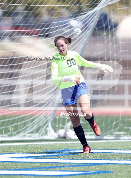 Thumbnail 1 in O'Connor vs. Westlake (UIL 6A Regional Semifinal) photogallery.