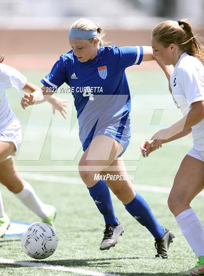 Thumbnail 2 in O'Connor vs. Westlake (UIL 6A Regional Semifinal) photogallery.