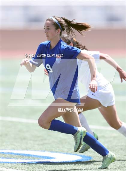 Thumbnail 2 in O'Connor vs. Westlake (UIL 6A Regional Semifinal) photogallery.