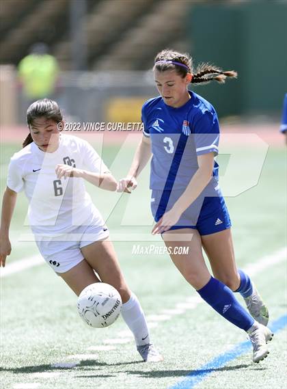 Thumbnail 3 in O'Connor vs. Westlake (UIL 6A Regional Semifinal) photogallery.