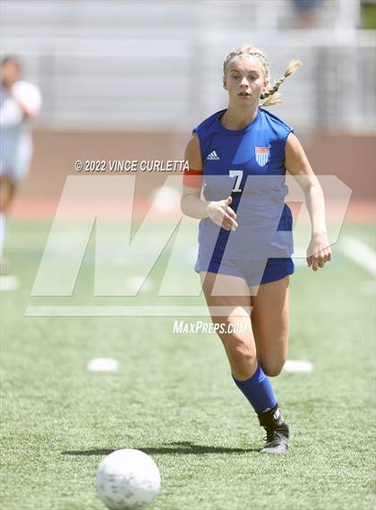 Thumbnail 3 in O'Connor vs. Westlake (UIL 6A Regional Semifinal) photogallery.