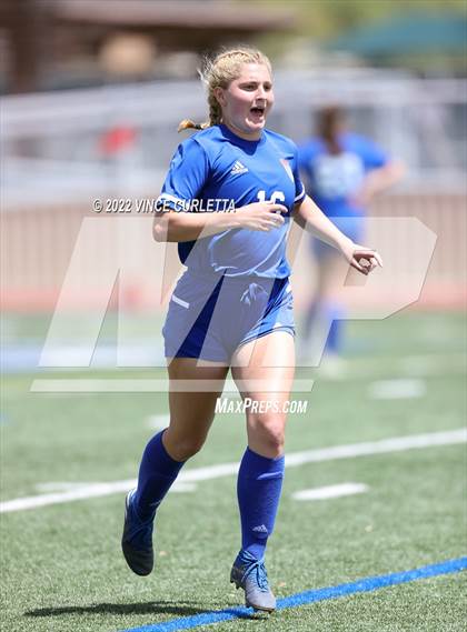 Thumbnail 3 in O'Connor vs. Westlake (UIL 6A Regional Semifinal) photogallery.