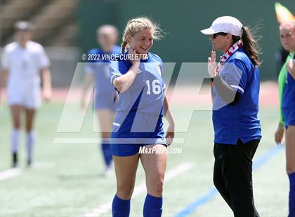 Thumbnail 3 in O'Connor vs. Westlake (UIL 6A Regional Semifinal) photogallery.