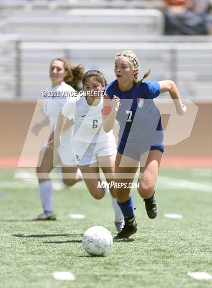Thumbnail 1 in O'Connor vs. Westlake (UIL 6A Regional Semifinal) photogallery.