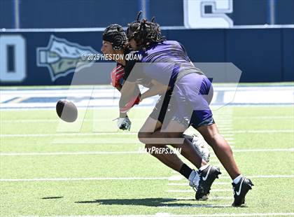 Thumbnail 3 in San Clemente vs. Carlsbad (Brave 8 Invitational) photogallery.