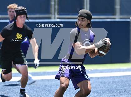 Thumbnail 2 in San Clemente vs. Carlsbad (Brave 8 Invitational) photogallery.
