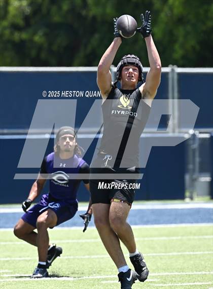 Thumbnail 2 in San Clemente vs. Carlsbad (Brave 8 Invitational) photogallery.