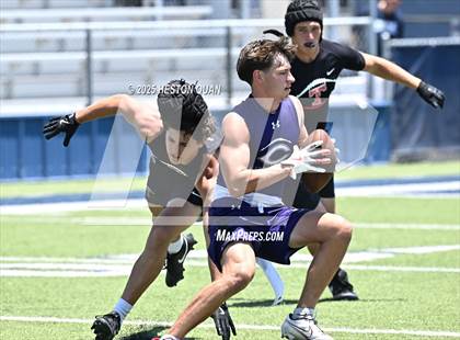 Thumbnail 3 in San Clemente vs. Carlsbad (Brave 8 Invitational) photogallery.
