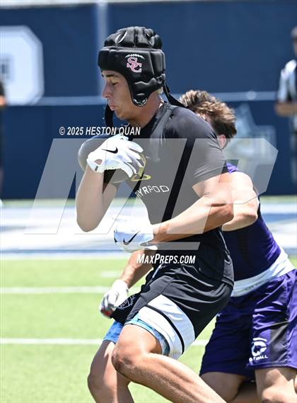 Thumbnail 3 in San Clemente vs. Carlsbad (Brave 8 Invitational) photogallery.