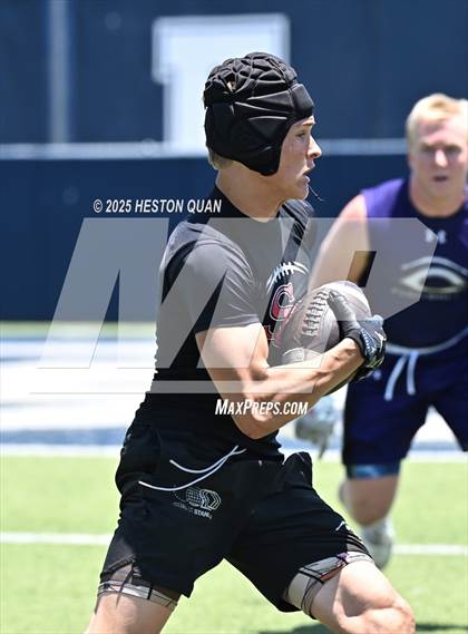 Thumbnail 1 in San Clemente vs. Carlsbad (Brave 8 Invitational) photogallery.