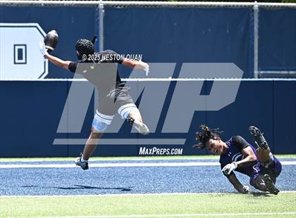Thumbnail 1 in San Clemente vs. Carlsbad (Brave 8 Invitational) photogallery.