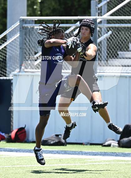 Thumbnail 2 in San Clemente vs. Carlsbad (Brave 8 Invitational) photogallery.