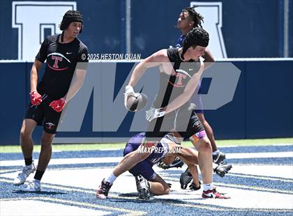 Thumbnail 3 in San Clemente vs. Carlsbad (Brave 8 Invitational) photogallery.