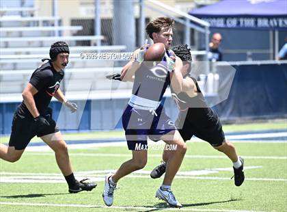 Thumbnail 2 in San Clemente vs. Carlsbad (Brave 8 Invitational) photogallery.