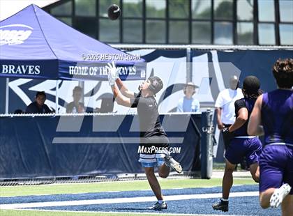 Thumbnail 2 in San Clemente vs. Carlsbad (Brave 8 Invitational) photogallery.