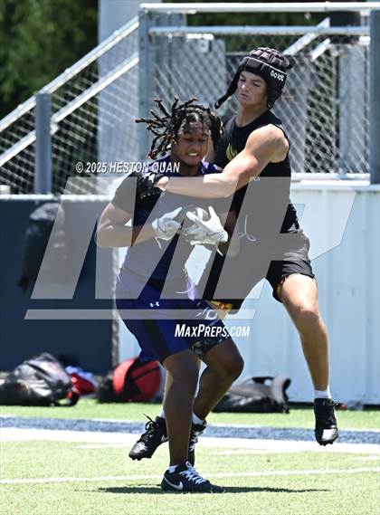 Thumbnail 1 in San Clemente vs. Carlsbad (Brave 8 Invitational) photogallery.