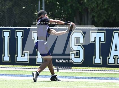 Thumbnail 2 in San Clemente vs. Carlsbad (Brave 8 Invitational) photogallery.