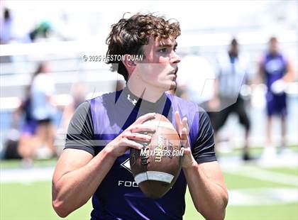 Thumbnail 2 in San Clemente vs. Carlsbad (Brave 8 Invitational) photogallery.