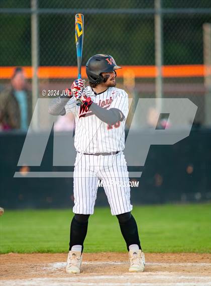 Thumbnail 2 in Anahuac vs Warren @Warren photogallery.