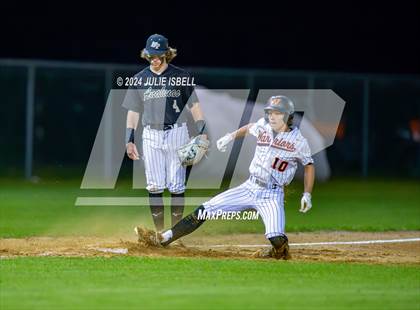 Thumbnail 2 in Anahuac vs Warren @Warren photogallery.