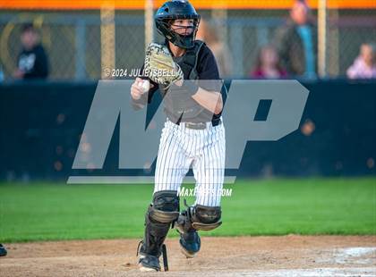 Thumbnail 3 in Anahuac vs Warren @Warren photogallery.