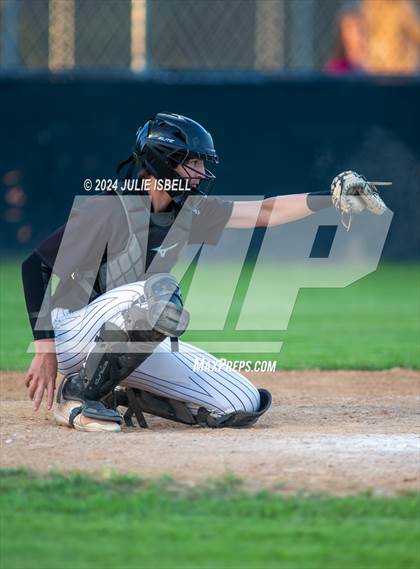 Thumbnail 2 in Anahuac vs Warren @Warren photogallery.
