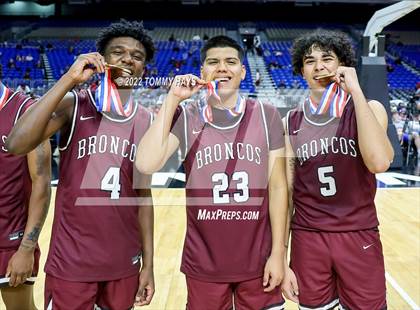 Thumbnail 2 in Clarendon vs. Lipan (UIL 2A State Final) photogallery.