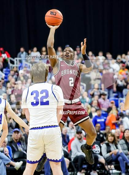 Thumbnail 1 in Clarendon vs. Lipan (UIL 2A State Final) photogallery.