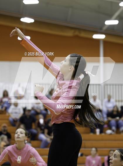 Thumbnail 3 in Grand Saline vs Tigers photogallery.